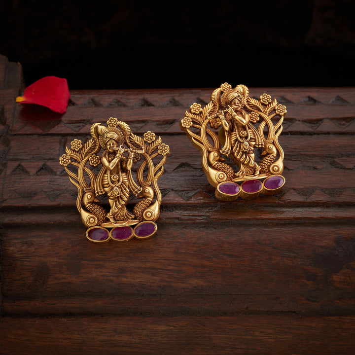 Murali Ratna Studs