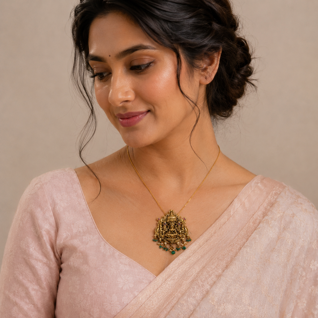 Lakshiraa Nagas Pendant