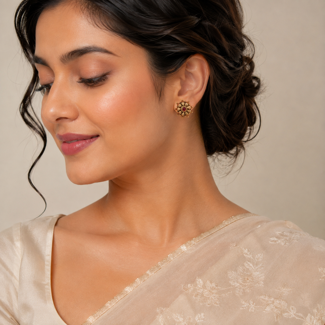 Sugandhika Nakshi Studs