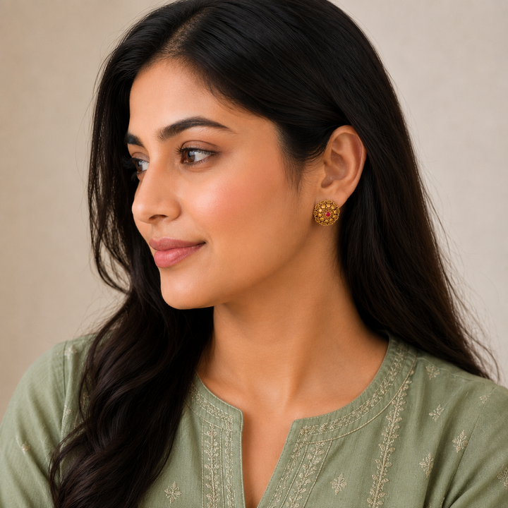 Sampira Nakshi Studs