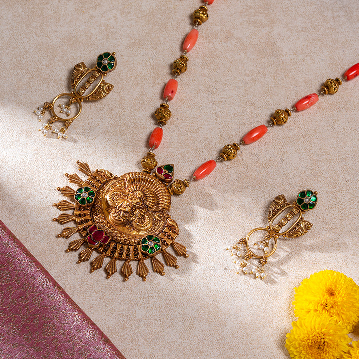 Padma-Chakra Necklace Set