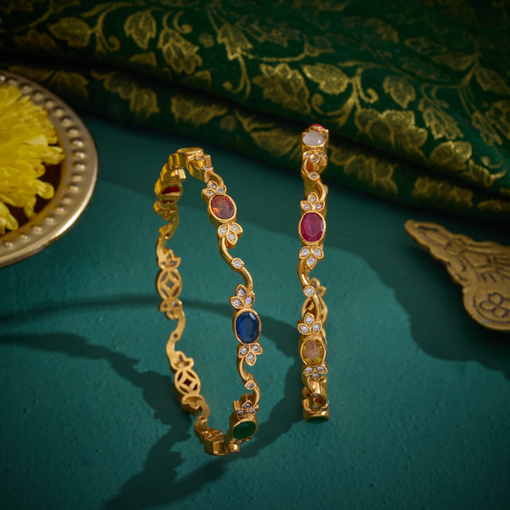 Queen’s Loop Bangles