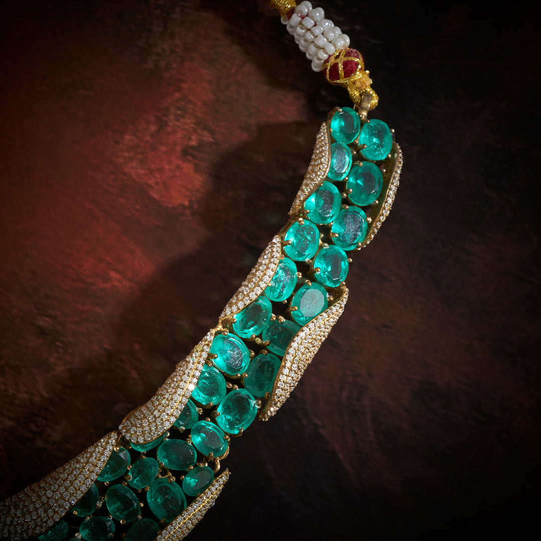 Queenly Victorian Necklace Set