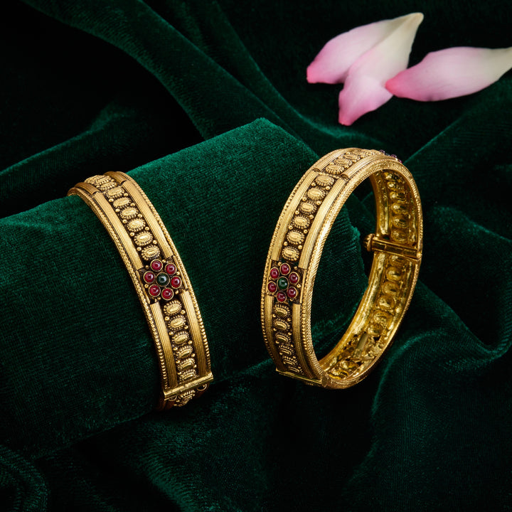 Suovalika Antique Bangles