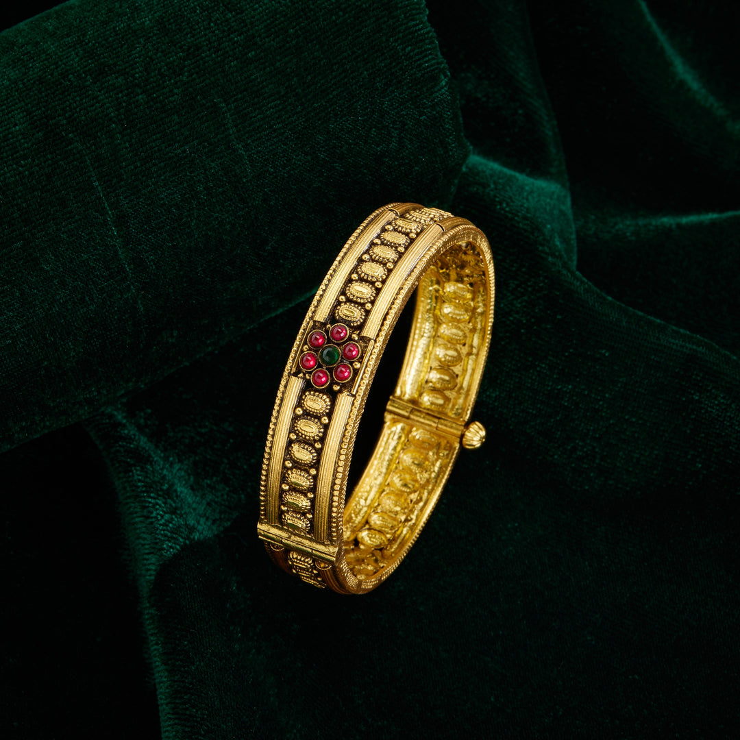 Suovalika Antique Bangles