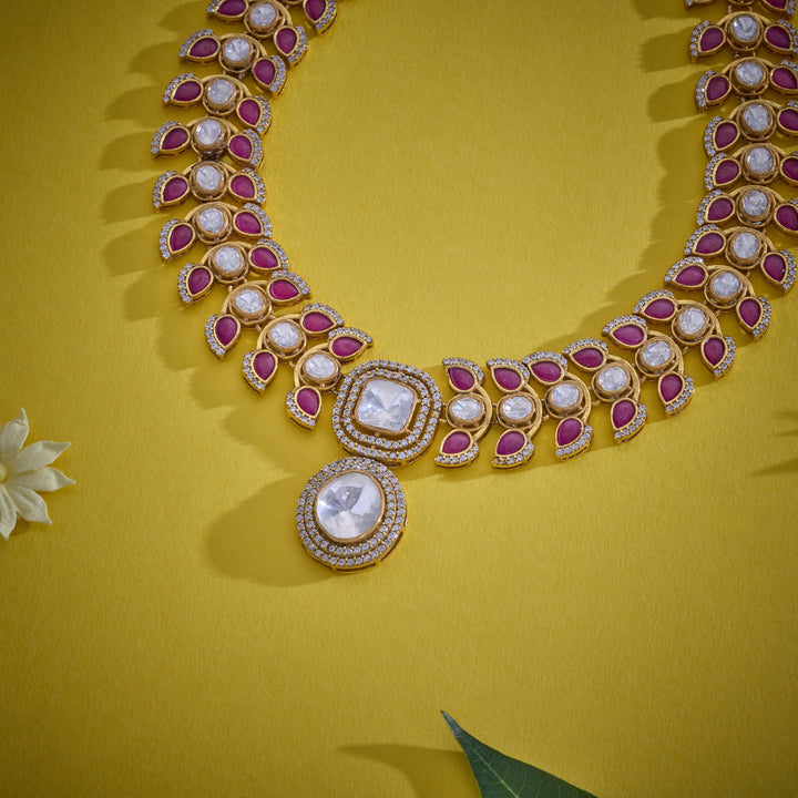 Pavira Victorain Necklace Set