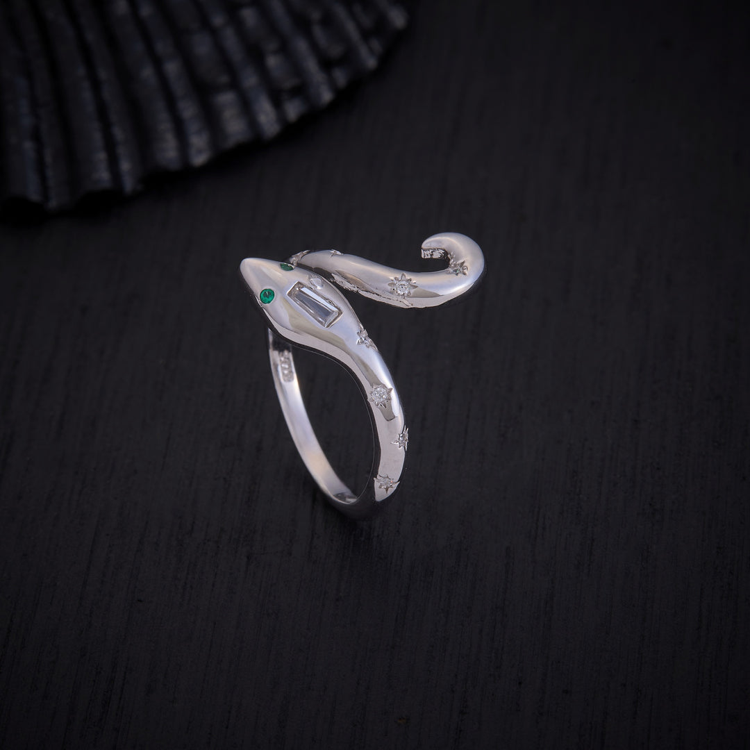 Serpent Twist Ring