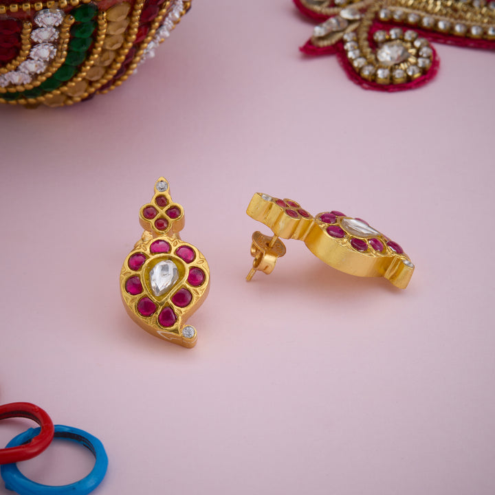 Rasraj Kundan Studs