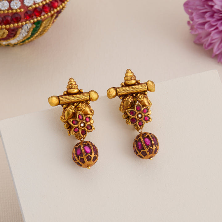 Phoolraaga Danglers