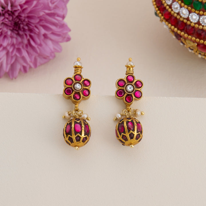 Kundana Pushpa Danglers