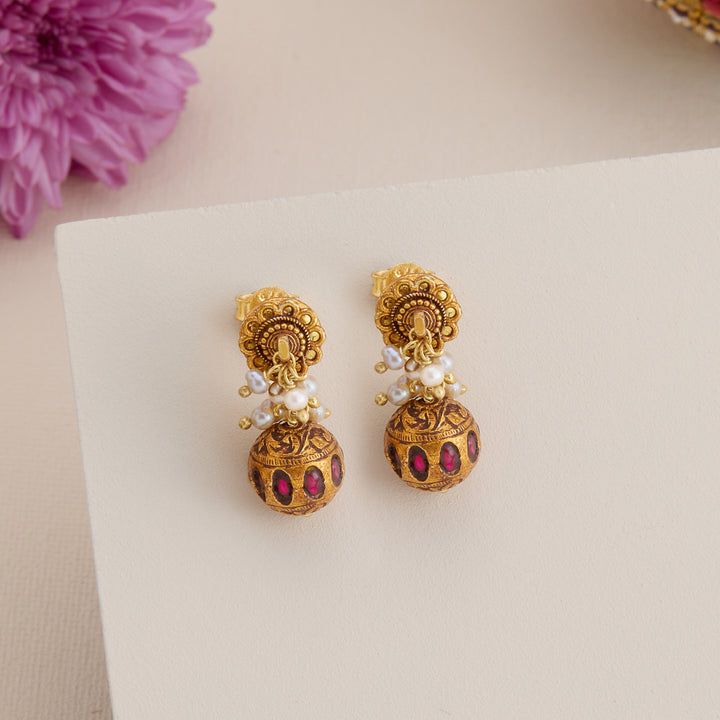 Moti`e Danglers