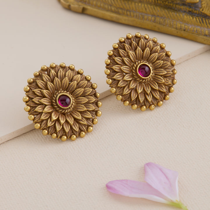 Leafy Aura Studs