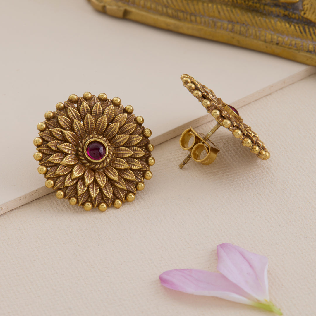 Leafy Aura Studs