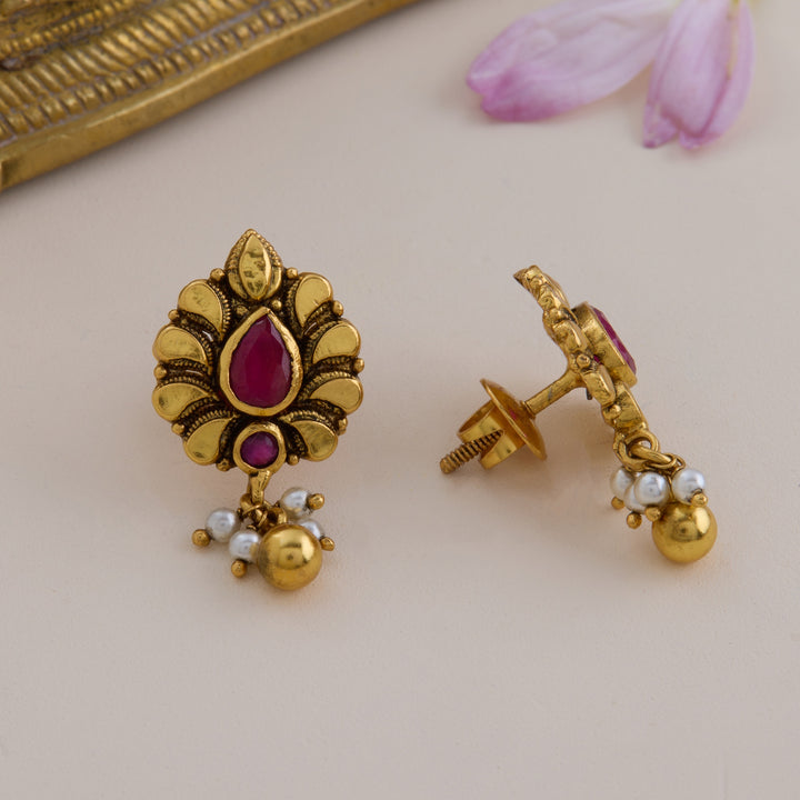 Silv-Pear Studs