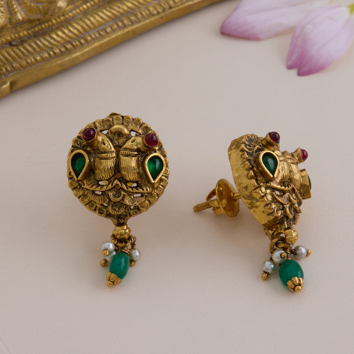 Neelika Sway Studs