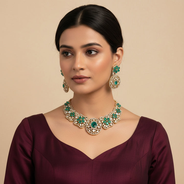 Ellovia Victorian Necklace Set