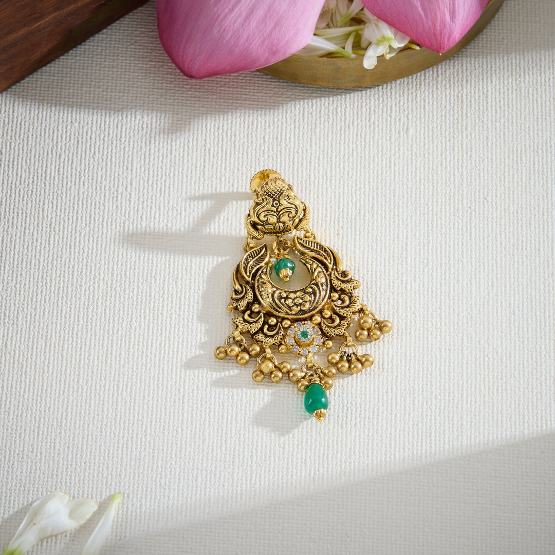 Nilora Nakshi Chandbali