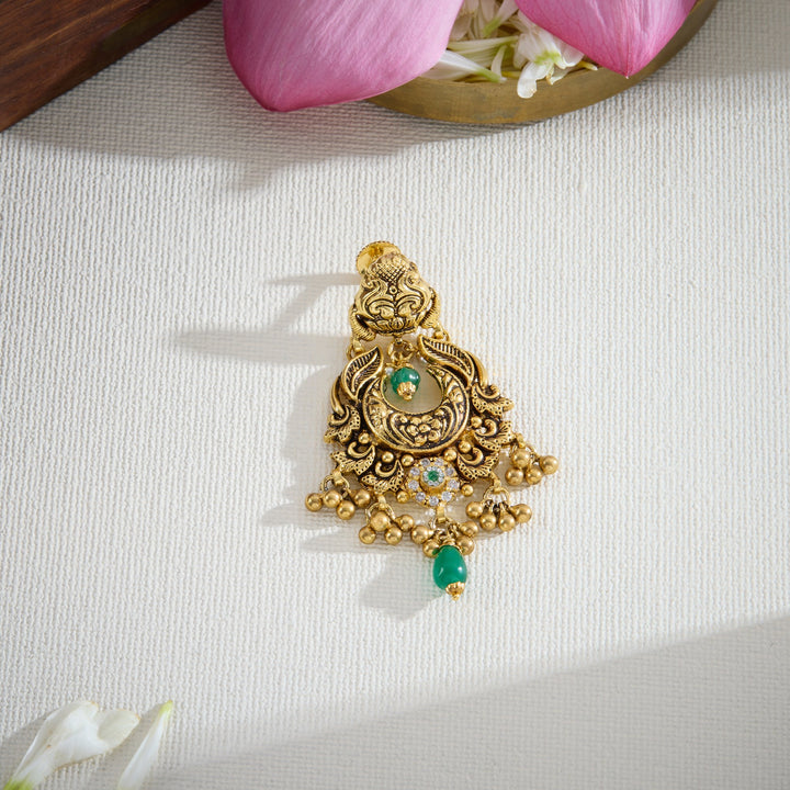 Nilora Nakshi Chandbali