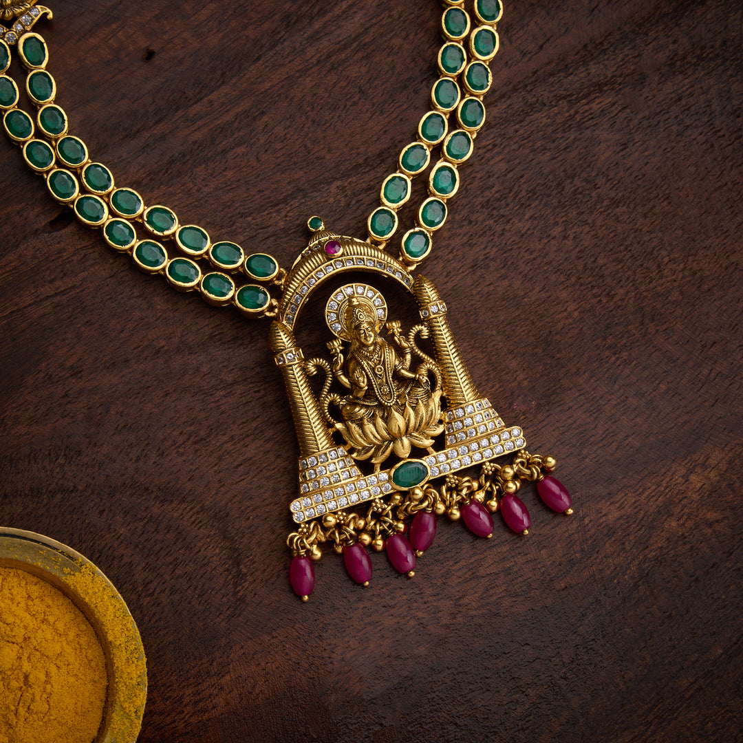 Pranava Roopini Short Necklace