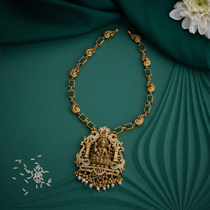 Shree Rajamani Short Necklace