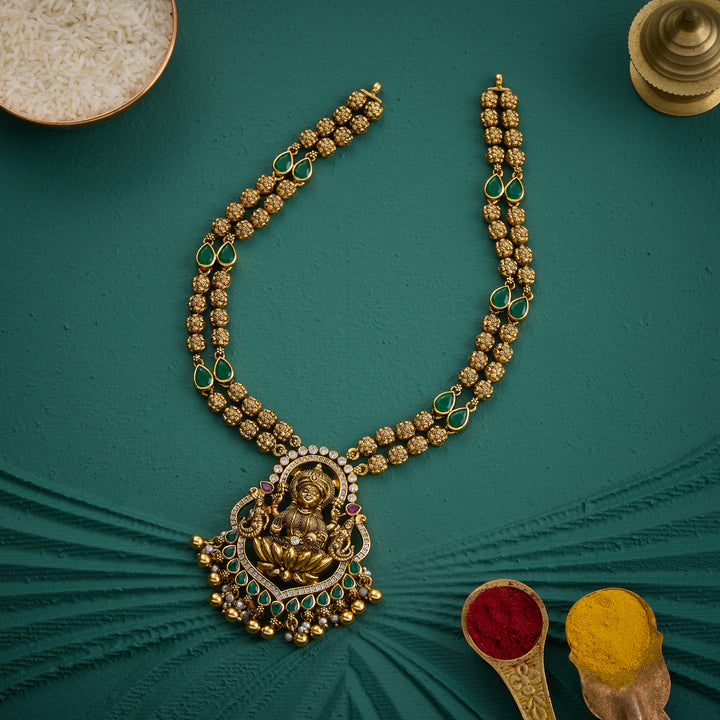 Dhanashree Short Necklace