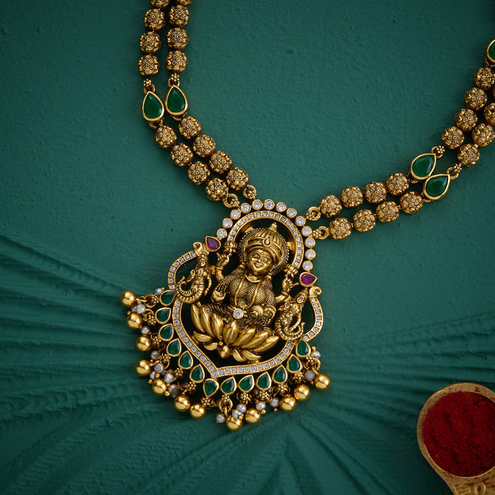 Dhanashree Short Necklace