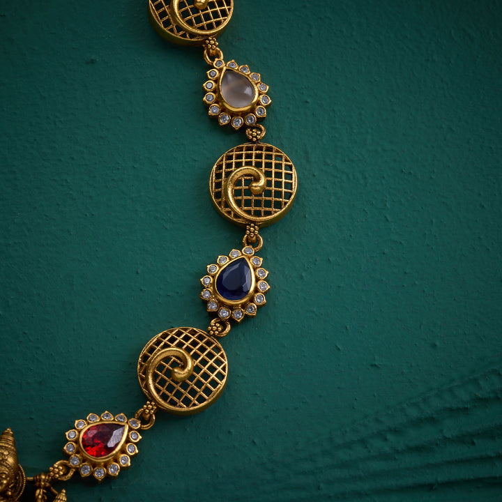 Queen of Navaratna Short Necklace