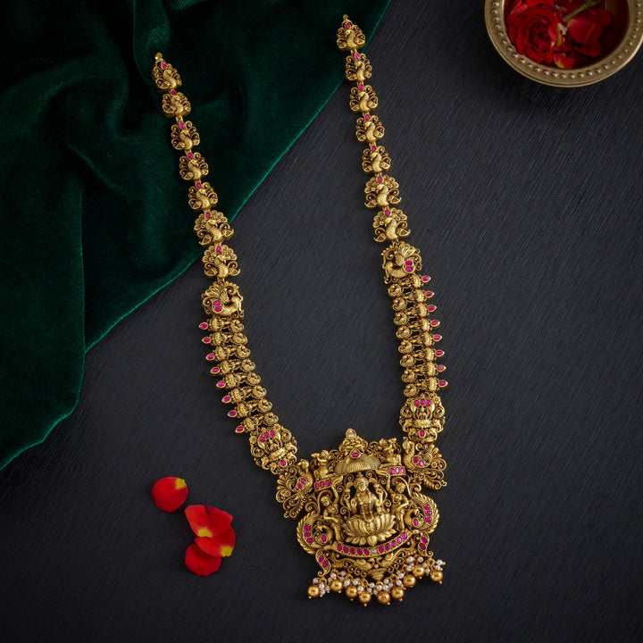 Vishnu-Patni Temple Necklace