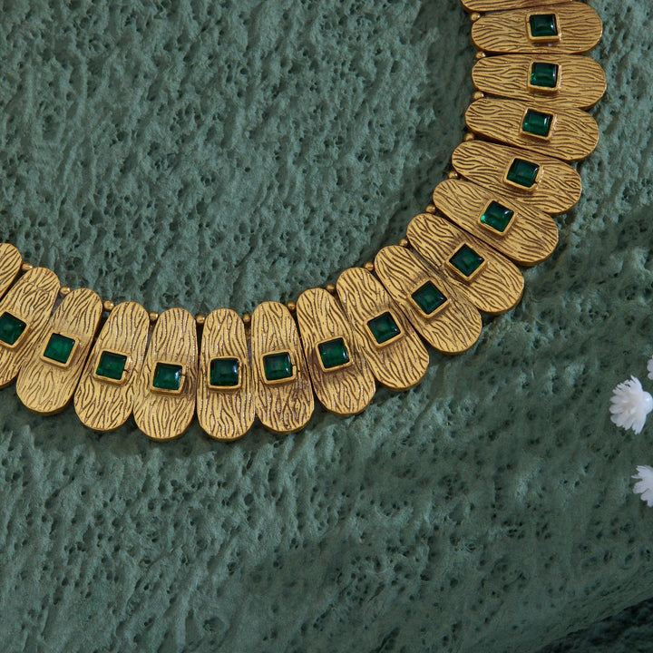 Panna Antique Necklace Set