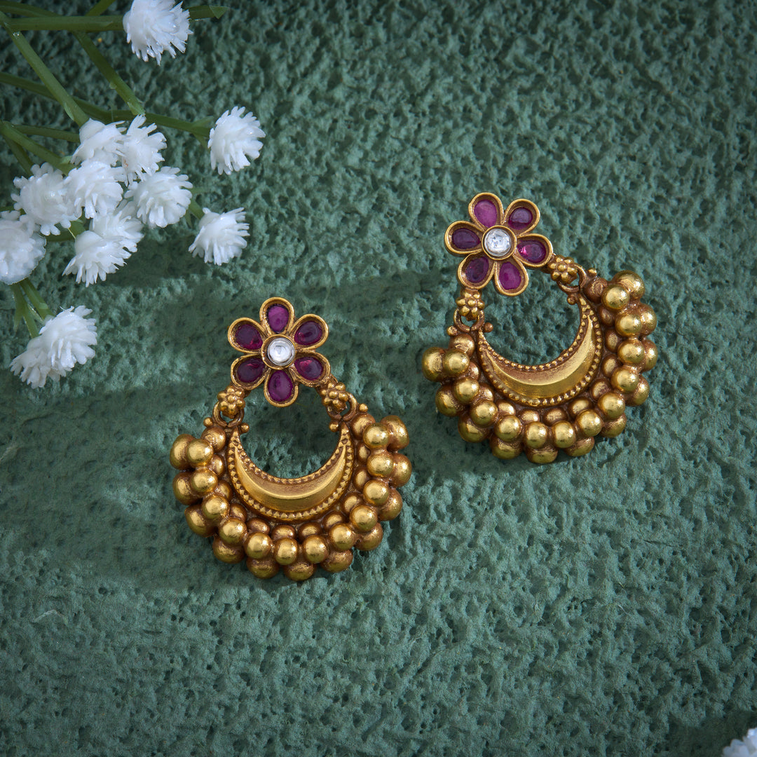 Patra Rekha Antique Necklace Set