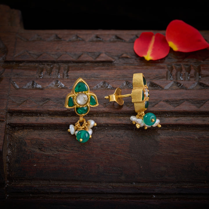 Manjari Emerald Studs