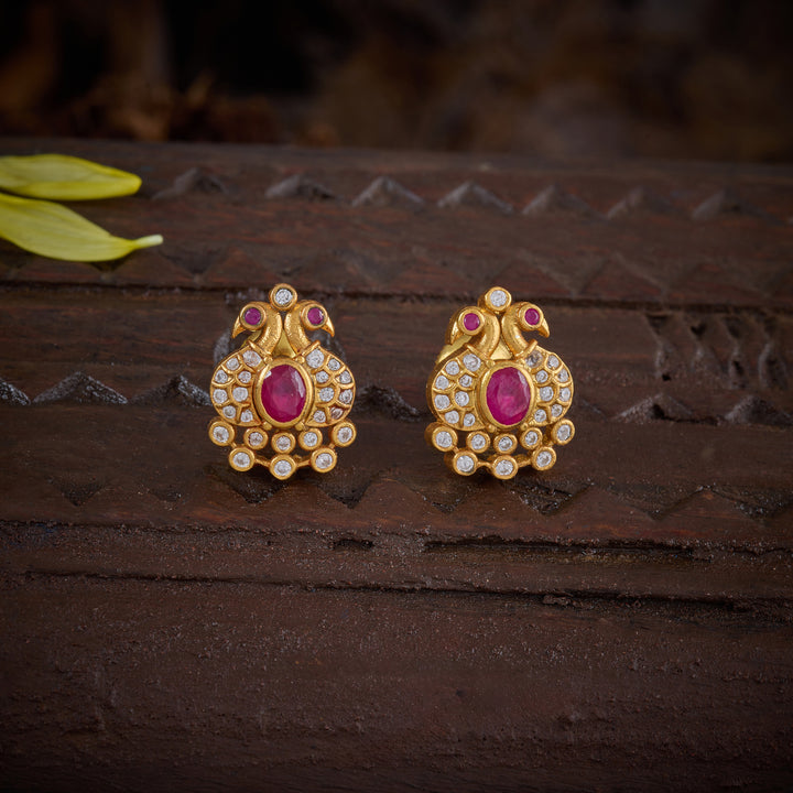 Pavonine Studs