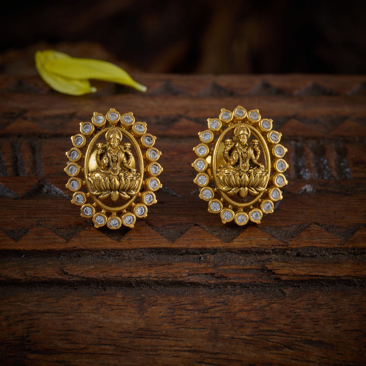 Shringarika Studs