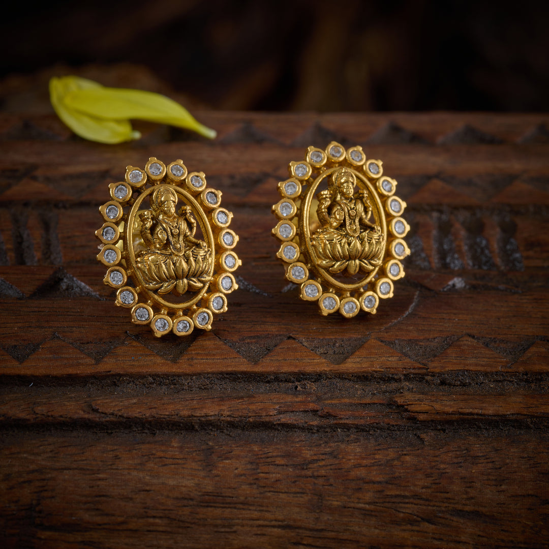 Shringarika Studs
