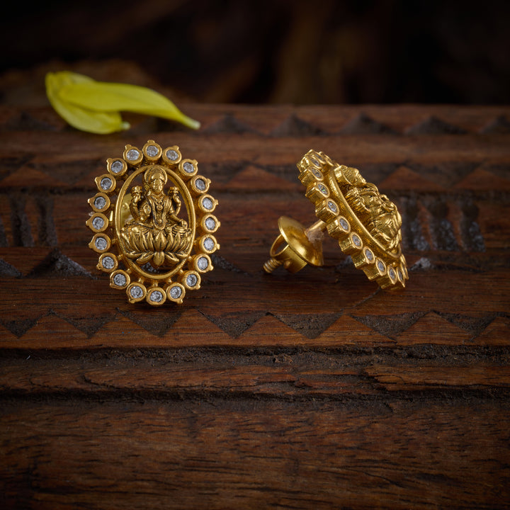 Shringarika Studs