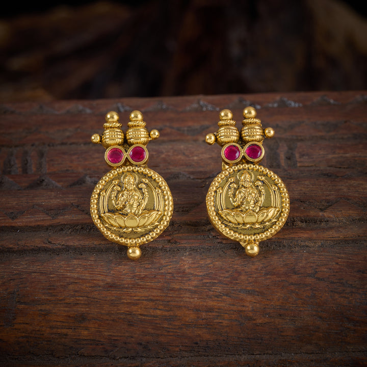 Divyaroopa Studs