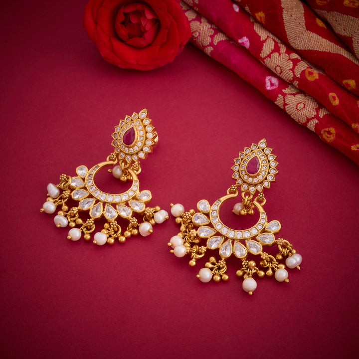 Moti Chandrika Chandbali