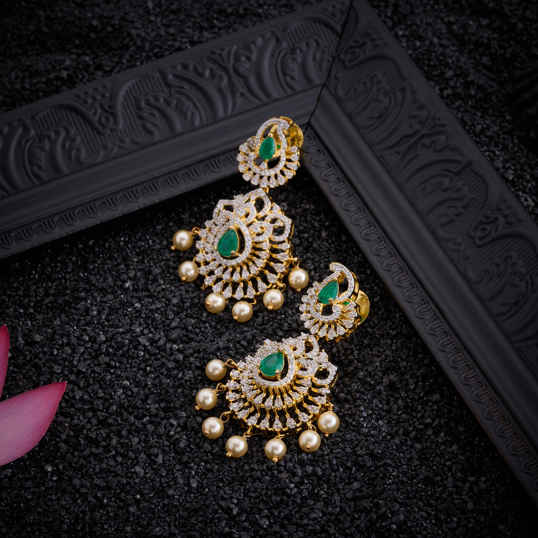 Pistara Dangle Earrings