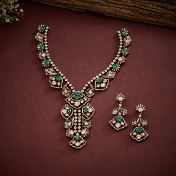 Bloomastra Necklace Set