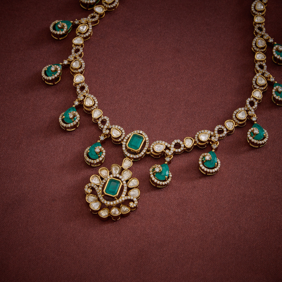 Emerosia Necklace Set