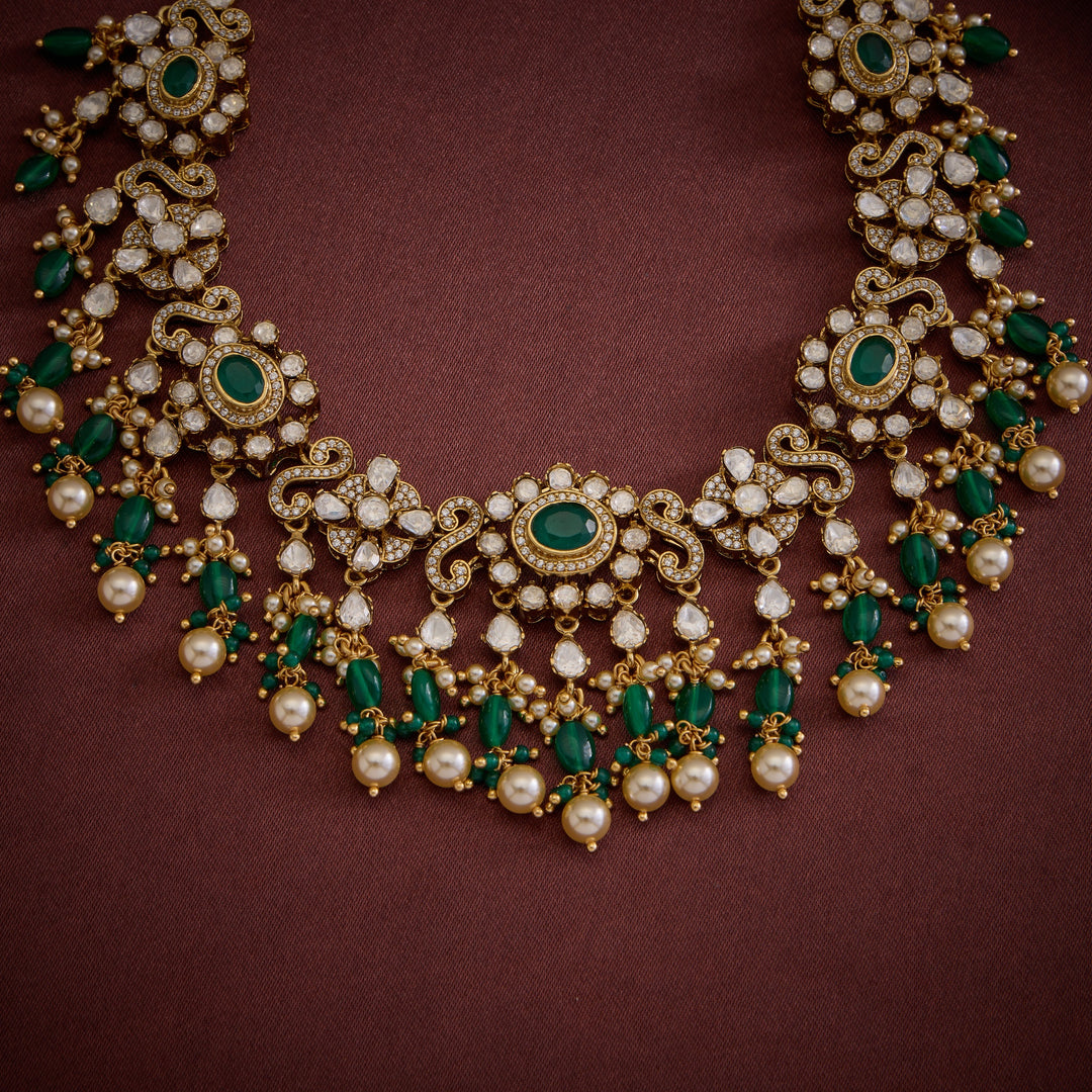 Gemovara Necklace Set