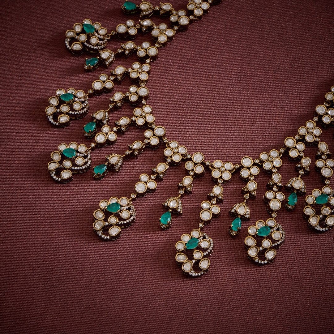 Emermango Necklace Set