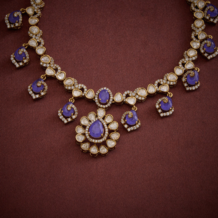 Emeravia Necklace Set