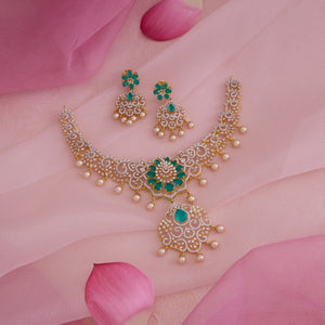 Emerald Bloomora Necklace Set