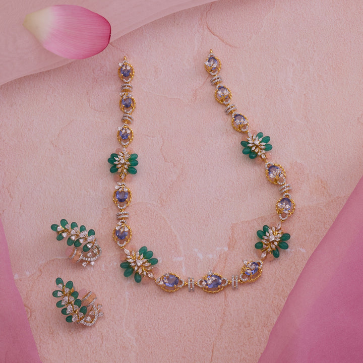 Queen’s Aquarelle Necklace Set