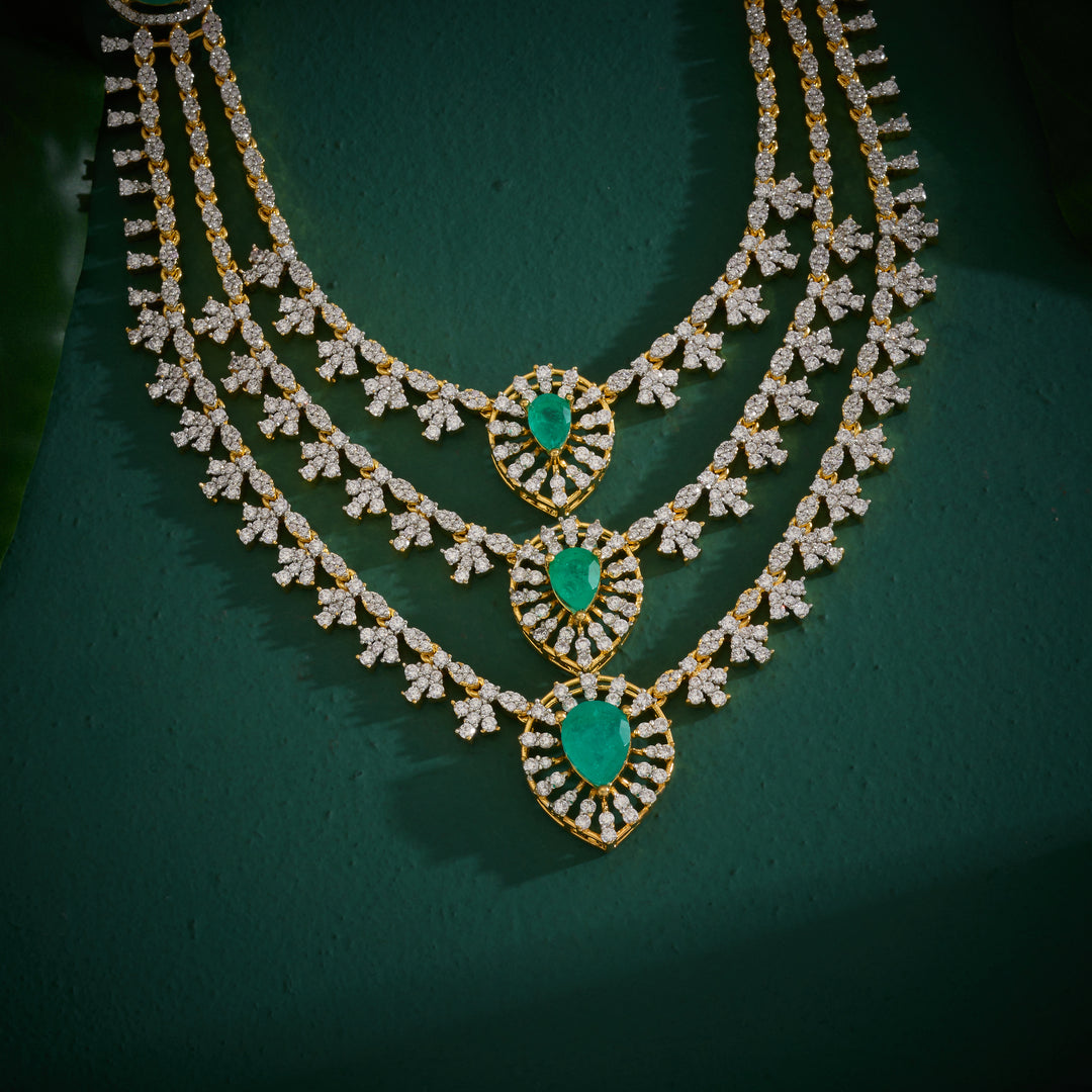 Vaidura Triloka Necklace Set
