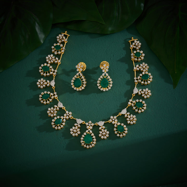 Emerald Elencia Necklace Set