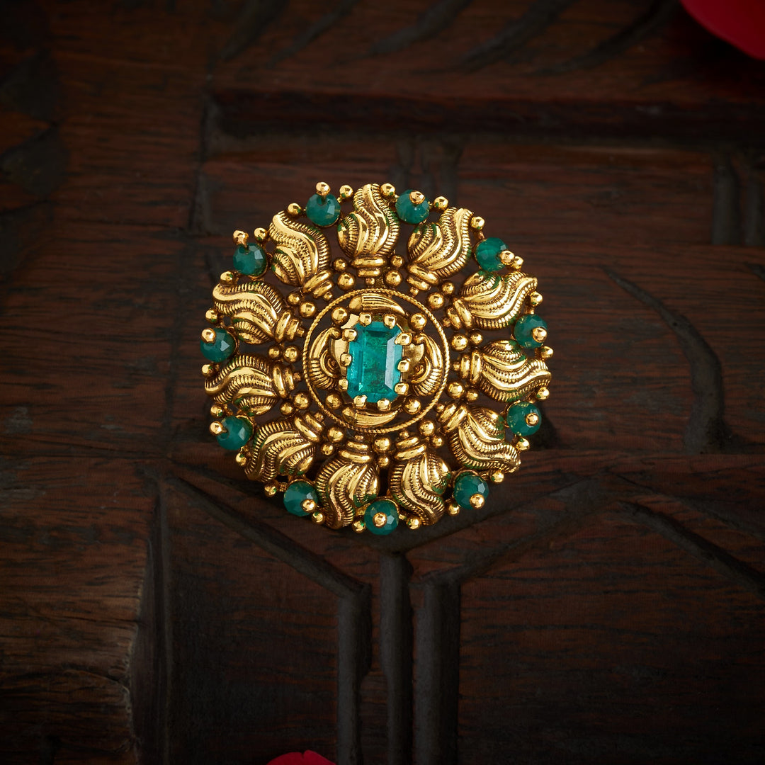 Shanka Nakshi Studs