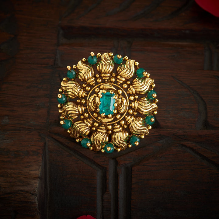 Shanka Nakshi Studs