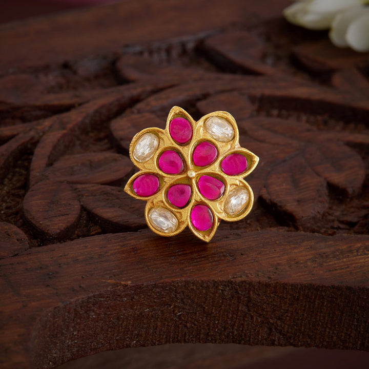 Tanvika Kundan Studs